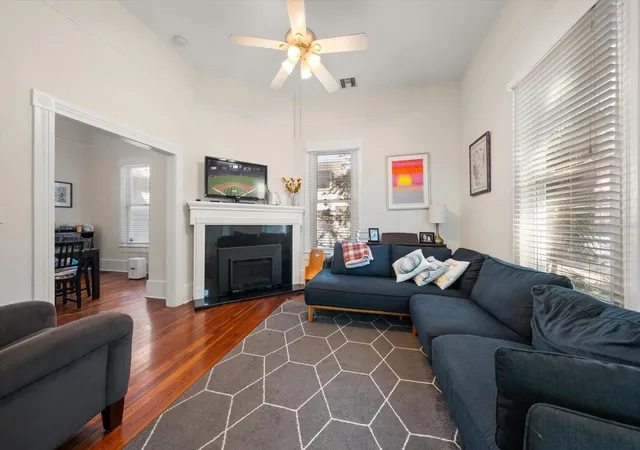 Photo 2 of Single family home for sale at 940 Locust St NE, Saint Petersburg, FL 33701 | MLS# TB8553106 | Listing updated on 2026-10-07