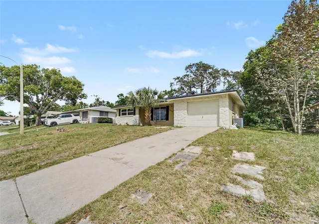 Photo 3 of Single family home for sale at 10632 Laburnum Dr, Port Richey, FL 34668 | MLS# O6445778 | Listing updated on 2026-10-05