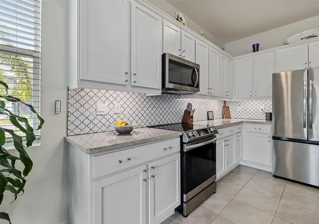 Photo 4 of Townhouse for sale at 8915 Milestone Dr, Sarasota, FL 34238 | MLS# N6145977 | Listing updated on 2026-10-01