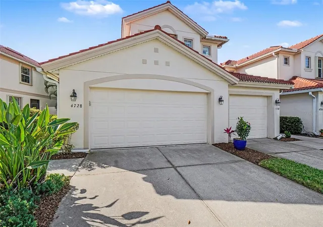 Photo 3 of Condo for sale at 4728 Club Dr #101, Port Charlotte, FL 33953 | MLS# D6148966 | Listing updated on 2026-10-03