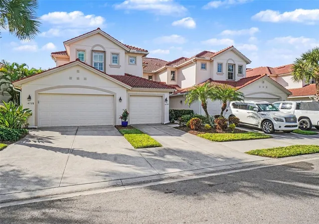 Photo 3 of Condo for sale at 4728 Club Dr #101, Port Charlotte, FL 33953 | MLS# D6148966 | Listing updated on 2026-10-03