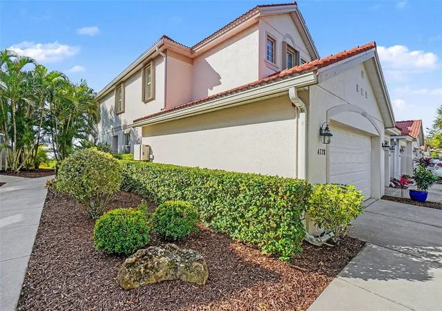 Photo 4 of Condo for sale at 4728 Club Dr #101, Port Charlotte, FL 33953 | MLS# D6148966 | Listing updated on 2026-10-03