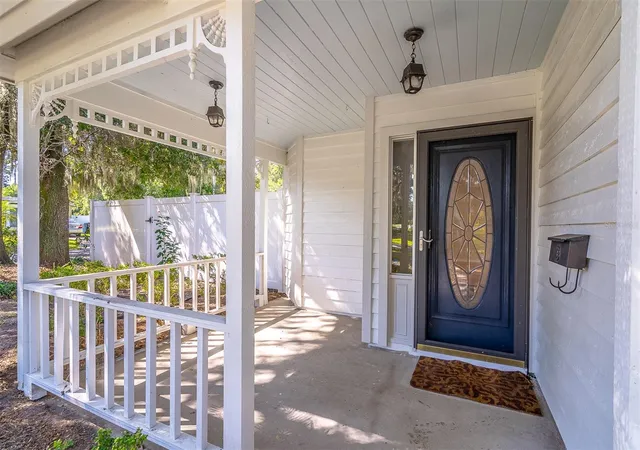 Photo 2 of Sale Pending at 472 Mayfair Cir, Orlando, FL 32803 | MLS# O6445792 | Listing updated on 2026-10-06