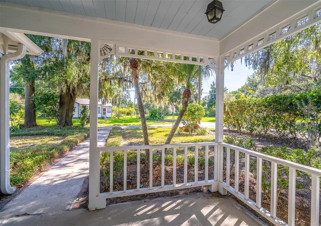 Photo 3 of Sale Pending at 472 Mayfair Cir, Orlando, FL 32803 | MLS# O6445792 | Listing updated on 2026-10-06