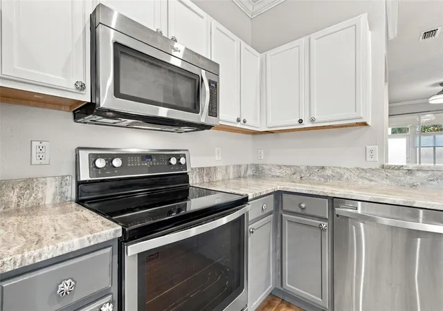 Photo 3 of Townhouse for sale at 11232 Windsor Pl Cir, Tampa, FL 33626 | MLS# TB8553131 | Listing updated on 2026-10-04
