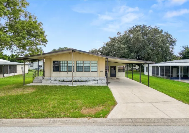 Photo 1 of Manufactured home for sale at 2082 Thelma Dr, Lake Alfred, FL 33850 | MLS# L4965425 | Listing updated on 2026-09-30