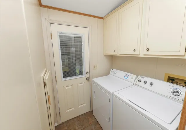Photo 4 of Manufactured home for sale at 2082 Thelma Dr, Lake Alfred, FL 33850 | MLS# L4965425 | Listing updated on 2026-09-30