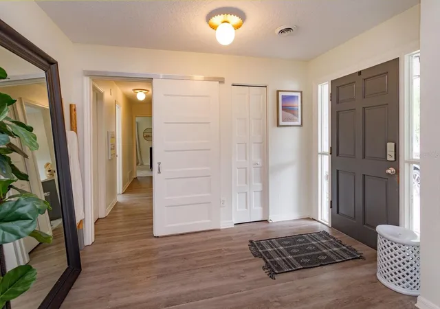 Photo 2 of Single family home for sale at 2322 Woodcrest Dr, Winter Park, FL 32792 | MLS# O6445796 | Listing updated on 2026-10-06
