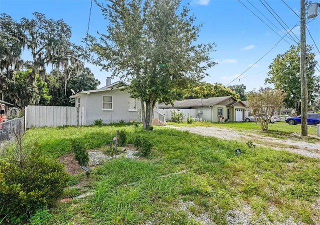 Photo 3 of Single family home for sale at 313 Lucile Way, Orlando, FL 32835 | MLS# O6445798 | Listing updated on 2026-10-07