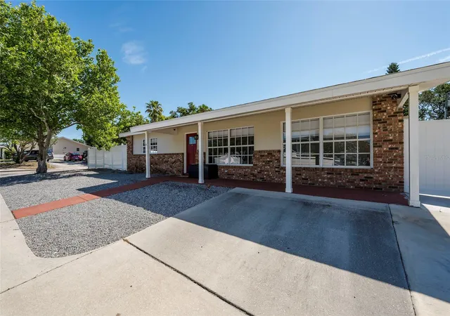 Photo 3 of Single family home for sale at 504 Omaha St, Palm Harbor, FL 34683 | MLS# W7889907 | Listing updated on 2026-10-01