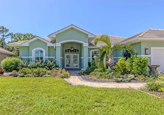 Photo 3 of Single family home for sale at 143 Wayforest Dr, Venice, FL 34292 | MLS# N6145979 | Listing updated on 2026-10-20