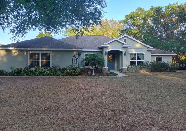 Photo 1 of Single family home for sale at 427 Carolina Ave, Lady Lake, FL 32159 | MLS# O6445801 | Listing updated on 2026-10-09