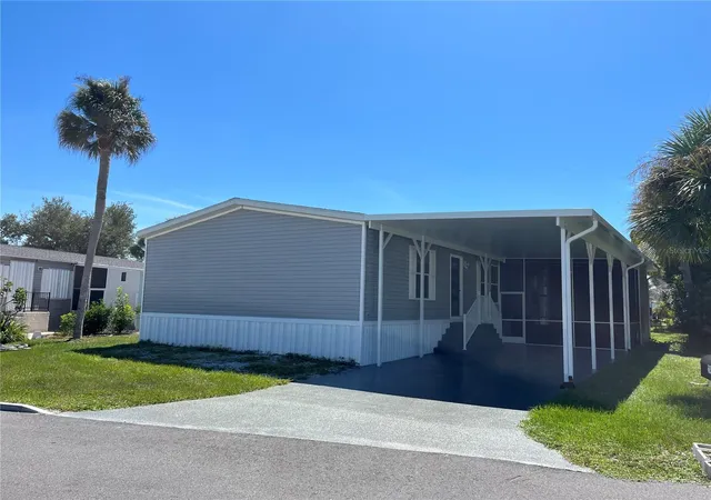 Manufactured home for sale at 214 Como Dr, VENICE, FL 34285 | MLS# N6145980