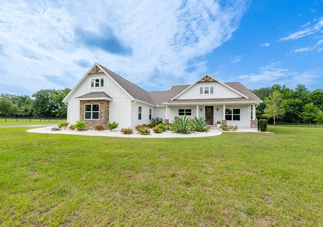Photo 2 of Single family home for sale at 1151 Se 101st Street, Trenton, FL 32693 | MLS# GC543855 | Listing updated on 2026-09-30