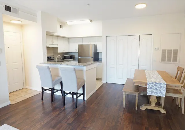 Photo 3 of Condo for sale at 4142 Central Sarasota Pkwy #1426, Sarasota, FL 34238 | MLS# A4707795 | Listing updated on 2026-10-01