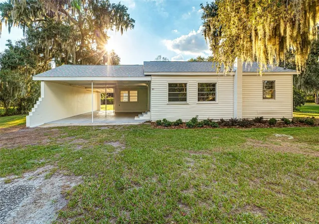 Single family home for sale at 521 N Tecumseh Ave, FORT MEADE, FL 33841 | MLS# L4965429