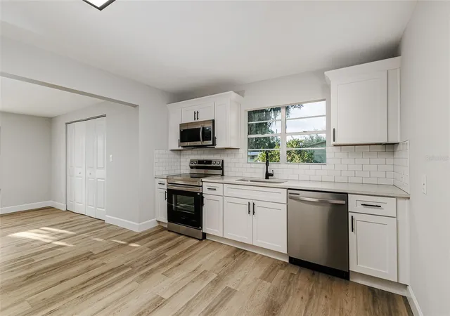 Photo 3 of Single family home for sale at 521 N Tecumseh Ave, Fort Meade, FL 33841 | MLS# L4965429 | Listing updated on 2026-10-02