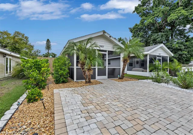 Photo 3 of Single family home for sale at 3867 Almond Ave, Sarasota, FL 34234 | MLS# A4707799 | Listing updated on 2026-10-04