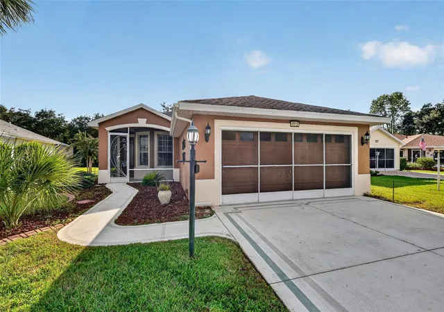 Photo 1 of Single family home for sale at 4512 Inverness Dr, Leesburg, FL 34748 | MLS# G5118394 | Listing updated on 2026-09-30