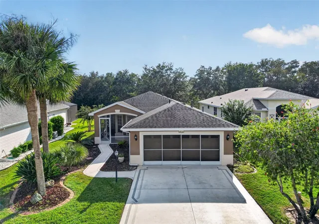 Photo 3 of Single family home for sale at 4512 Inverness Dr, Leesburg, FL 34748 | MLS# G5118394 | Listing updated on 2026-09-30