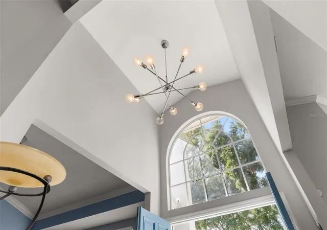 Photo 4 of Single family home for sale at 6646 Crenshaw Dr, Orlando, FL 32835 | MLS# O6445815 | Listing updated on 2026-09-30