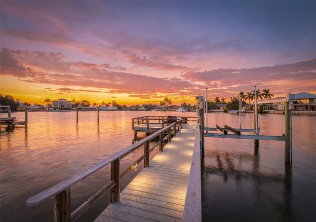 Photo 3 of Single family home for sale at 2440 S Shore Dr Se, Saint Petersburg, FL 33705 | MLS# TB8553154 | Listing updated on 2026-10-17