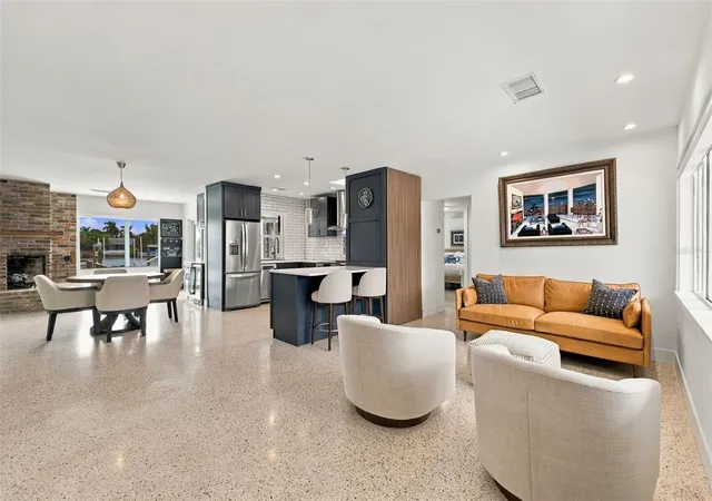 Photo 3 of Single family home for sale at 2440 S Shore Dr SE, Saint Petersburg, FL 33705 | MLS# TB8553154 | Listing updated on 2026-10-17