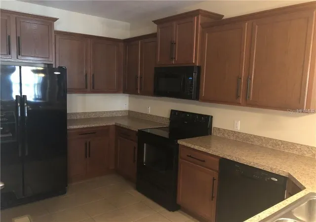Listing Photo 5 - Condo for sale in building located at 2236 Betsy Ross Ln, SAINT CLOUD, FL 34769 - Unit #2236