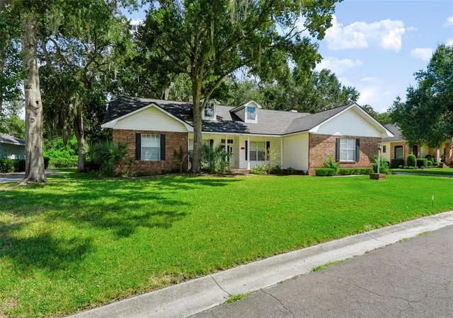 Photo 3 of Single family home for sale at 6646 Royal Forest Dr, Lakeland, FL 33811 | MLS# TB8553157 | Listing updated on 2026-09-29