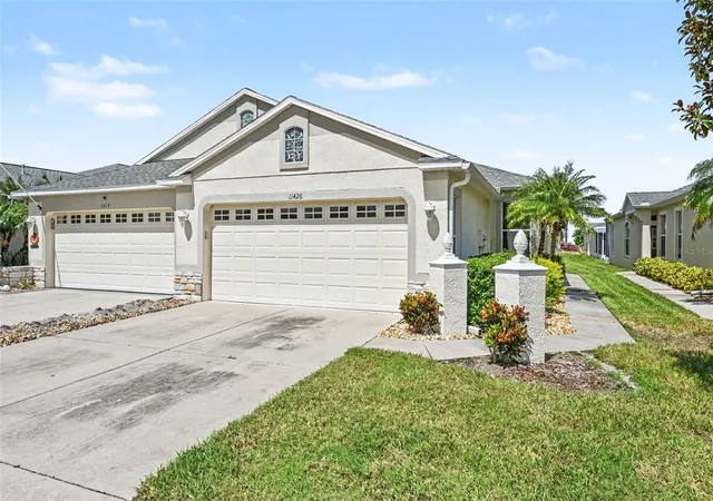 Photo 2 of Townhouse for sale at 11426 Cambray Crk Loop, Riverview, FL 33579 | MLS# O6445821 | Listing updated on 2026-09-30