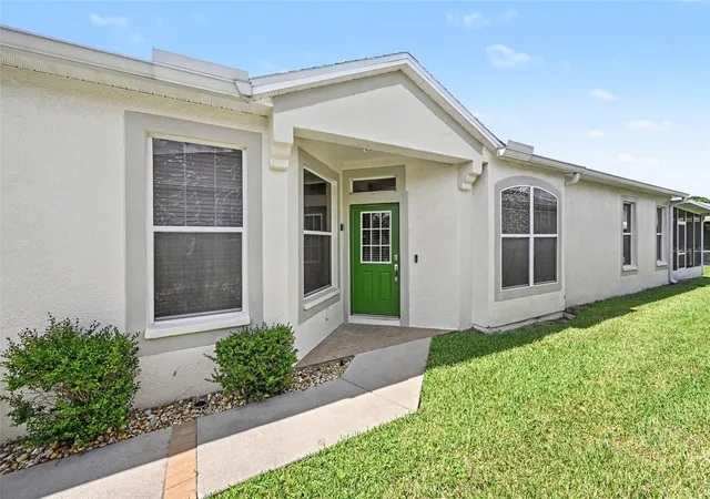 Photo 4 of Townhouse for sale at 11426 Cambray Crk Loop, Riverview, FL 33579 | MLS# O6445821 | Listing updated on 2026-09-30