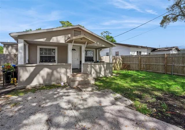 Photo 2 of House for sale at 1307 W Kaley Ave, Orlando, FL 32805 | MLS# O6445822 | Listing updated on 2026-10-28