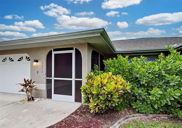 Photo 3 of Single family home for sale at 7224 Holsum St, Englewood, FL 34224 | MLS# N6145982 | Listing updated on 2026-10-06