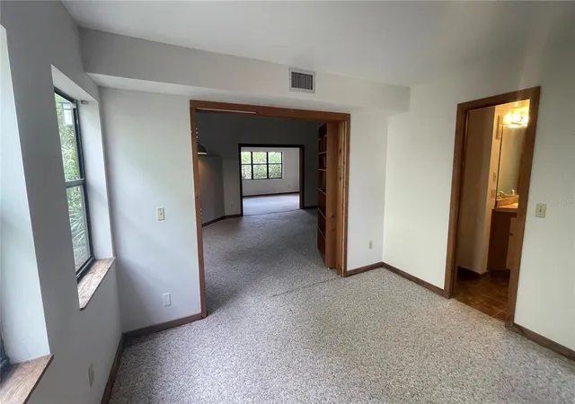 Photo 4 of Single family home for sale at 21004 Negril Ct, Lutz, FL 33558 | MLS# W7889911 | Listing updated on 2026-10-01
