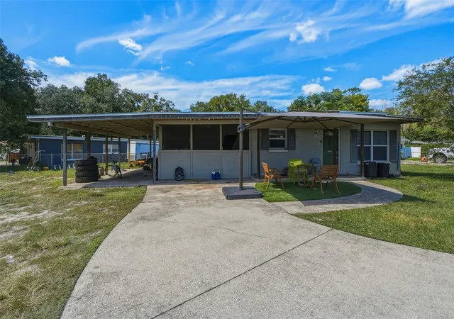 Photo 1 of Single family home for sale at 420 S Sunland Dr, Sanford, FL 32773 | MLS# O6445836 | Listing updated on 2026-10-02