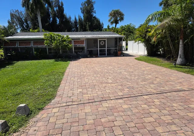 Photo 1 of Single family home for sale at 27429 Dutch Ave, Punta Gorda, FL 33982 | MLS# C7531359 | Listing updated on 2026-10-07