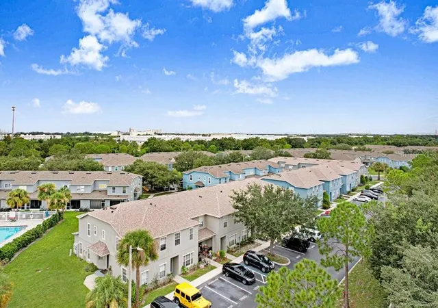 Photo 2 of Townhouse for sale at 12635 Kings Xing Dr, Gibsonton, FL 33534 | MLS# TB8553175 | Listing updated on 2026-10-09