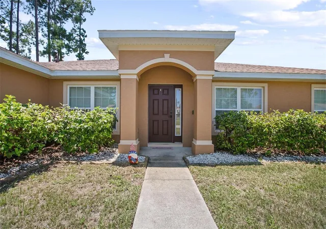 Photo 1 of Single family home for sale at 42 Beckner Ln, Palm Coast, FL 32137 | MLS# V4951569 | Listing updated on 2026-10-03