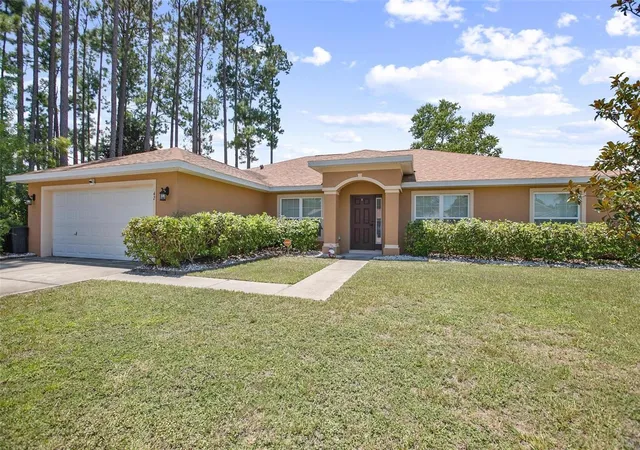 Photo 2 of Single family home for sale at 42 Beckner Ln, Palm Coast, FL 32137 | MLS# V4951569 | Listing updated on 2026-10-03