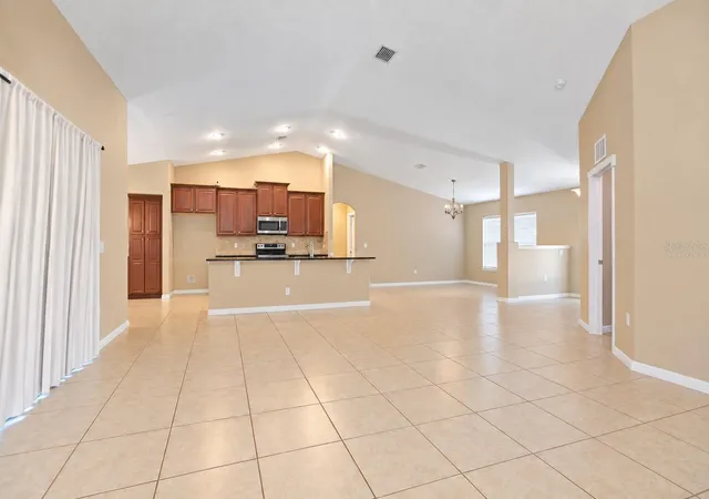Photo 3 of Single family home for sale at 42 Beckner Ln, Palm Coast, FL 32137 | MLS# V4951569 | Listing updated on 2026-10-03