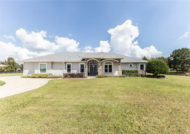 Photo 2 of Single family home for sale at 10640 Ne 27th Street, Oxford, FL 34484 | MLS# G5118399 | Listing updated on 2026-10-04