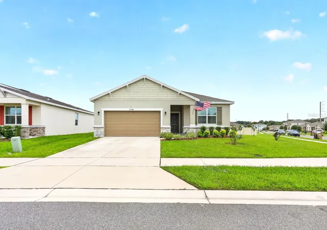 Photo 2 of Single family home for sale at 33384 Country House Dr, Sorrento, FL 32776 | MLS# O6445845 | Listing updated on 2026-10-01
