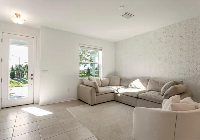 Photo 3 of Townhouse for sale at 1741 Cleat Ln, Sarasota, FL 34240 | MLS# A4707820 | Listing updated on 2026-10-04
