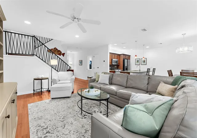 Photo 3 of Townhouse for sale at 1685 Laurel St #4, Sarasota, FL 34236 | MLS# A4707821 | Listing updated on 2026-10-09