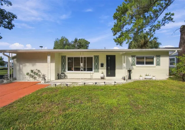 Photo 2 of Single family home for sale at 9010 1st Street N, Saint Petersburg, FL 33702 | MLS# TB8553190 | Listing updated on 2026-10-05