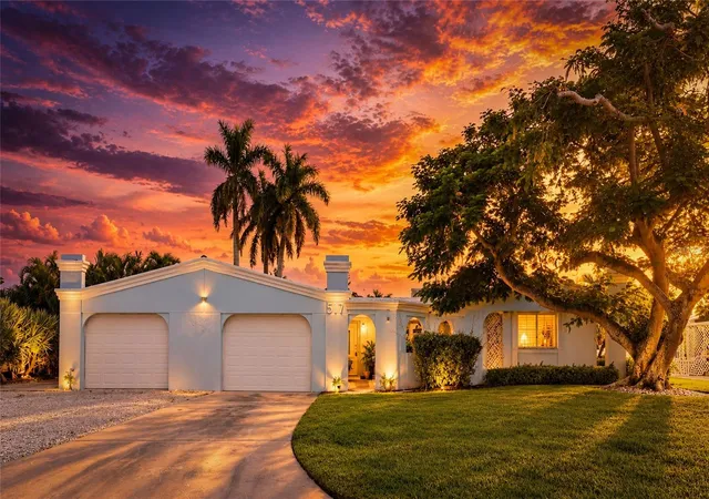 Single family home for sale at 517 71st Street, HOLMES BEACH, FL 34217 | MLS# A4707824