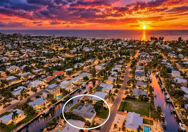 Photo 3 of Single family home for sale at 517 71st Street, Holmes Beach, FL 34217 | MLS# A4707824 | Listing updated on 2026-10-06