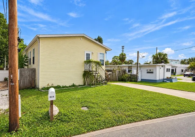 Photo 2 of Manufactured home for sale at 804 River View Ln, Tarpon Springs, FL 34689 | MLS# TB8553196 | Listing updated on 2026-10-28