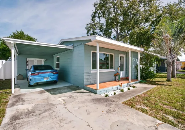 Single family home for sale at 10735 63rd Avenue, SEMINOLE, FL 33772 | MLS# TB8553202