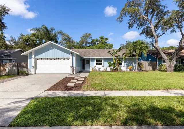 Photo 1 of Single family home for sale at 724 Glengary Ln, Palm Harbor, FL 34683 | MLS# TB8553204 | Listing updated on 2026-10-01
